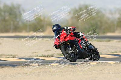 media/Nov-16-2025-Race Pace (Sun) [[8c5fa54630]]/Verified Riders/2-Turn 7 (945am)/